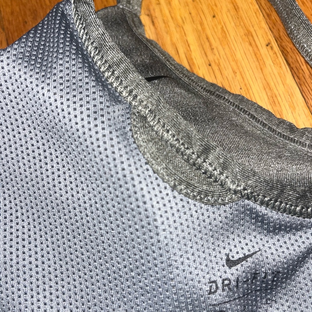 Nike Dri-Fit Women’s Sports Bra Size Small - Picture 6 of 6